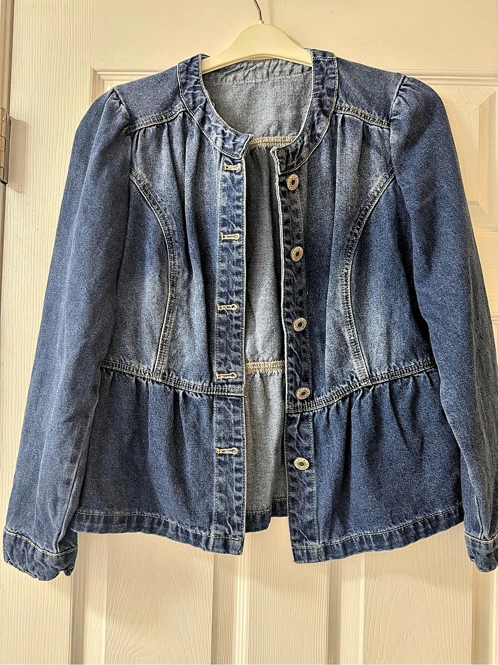Denim Peplum Jacket in Blue Size Small Like New